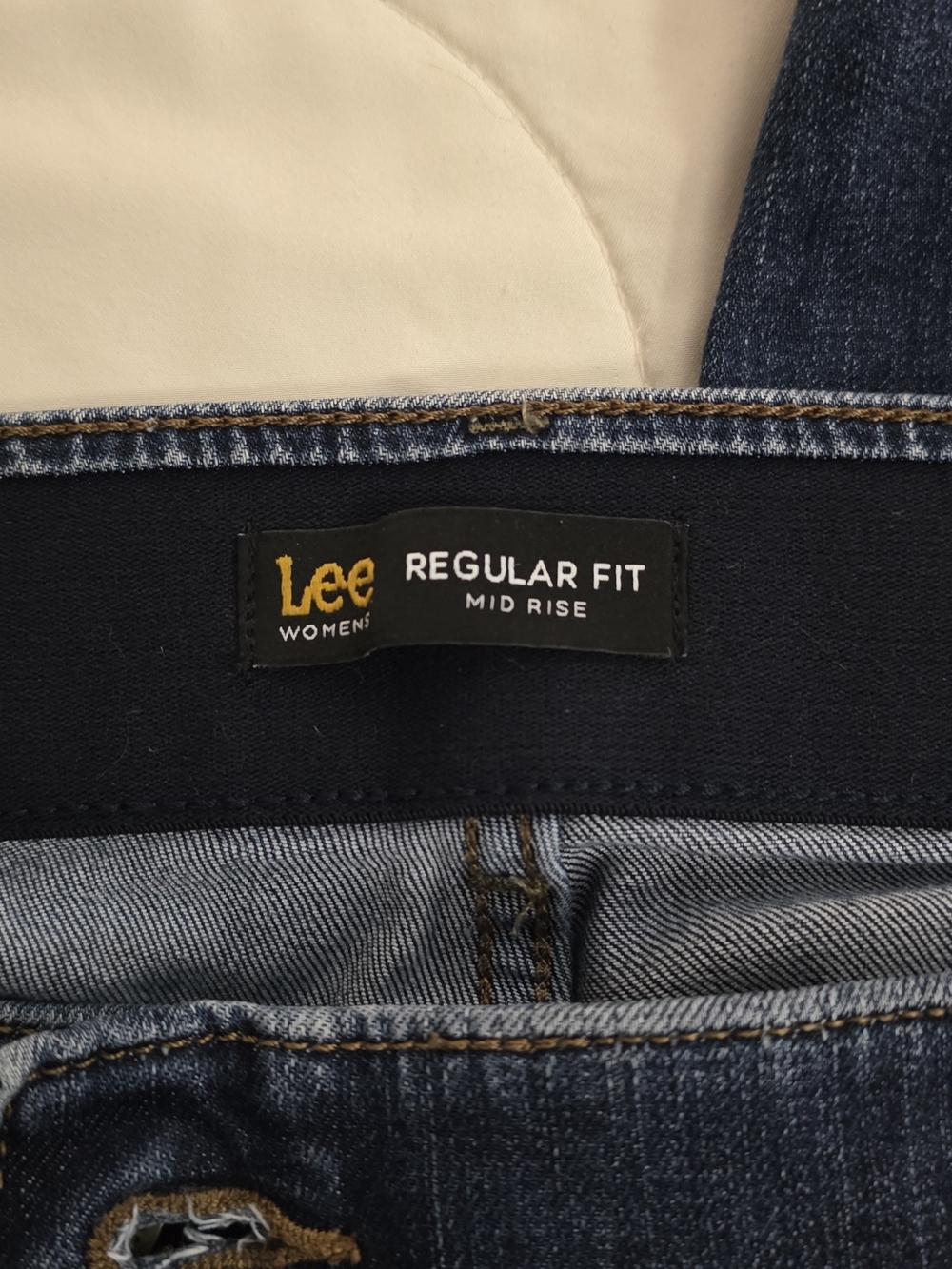 Lee Women's Regular Fit Mid Rise Capri Jeans - Blue